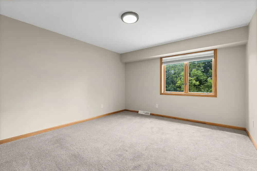 2630 Glencairin Drive NW Grand Rapids, MI 49504