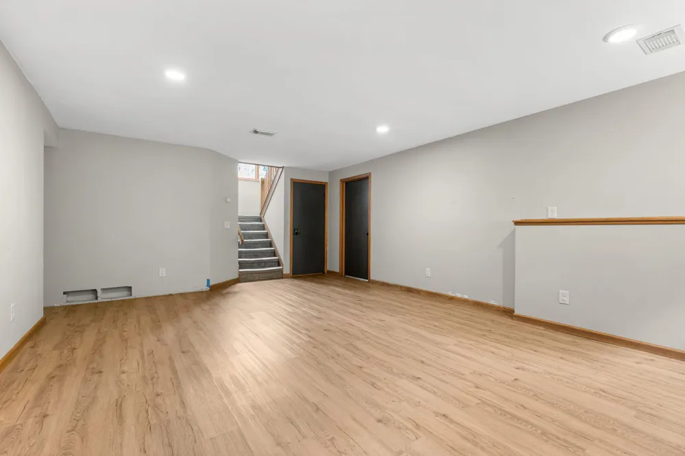 2630 Glencairin Drive NW Grand Rapids, MI 49504