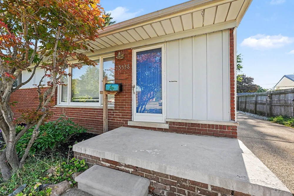 25338 Wagner Avenue Warren, MI 48089