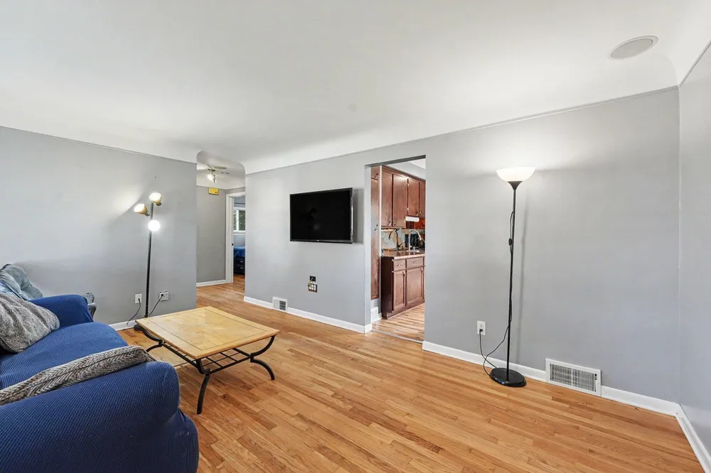 25338 Wagner Avenue Warren, MI 48089