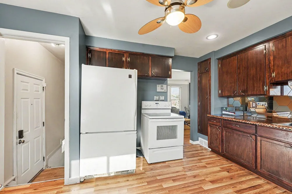 25338 Wagner Avenue Warren, MI 48089