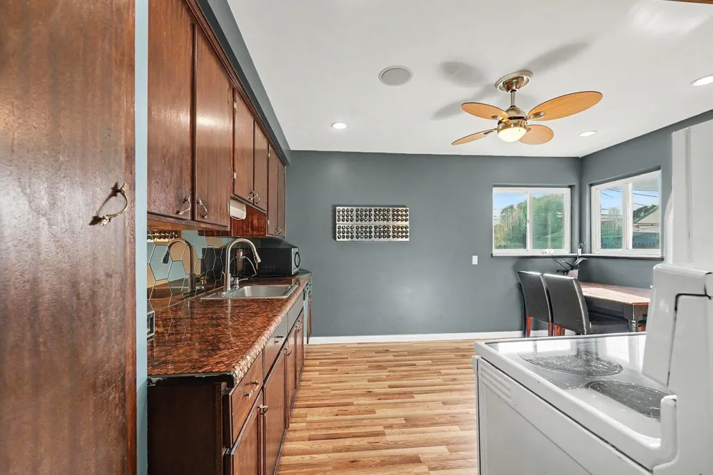 25338 Wagner Avenue Warren, MI 48089