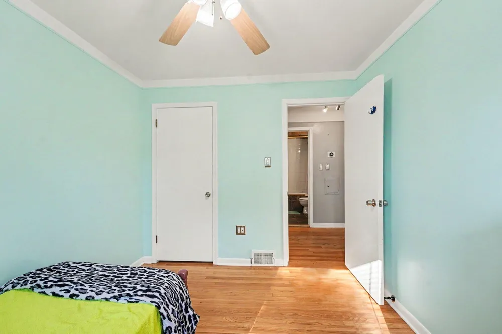 25338 Wagner Avenue Warren, MI 48089