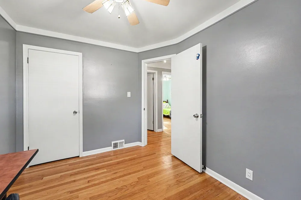 25338 Wagner Avenue Warren, MI 48089