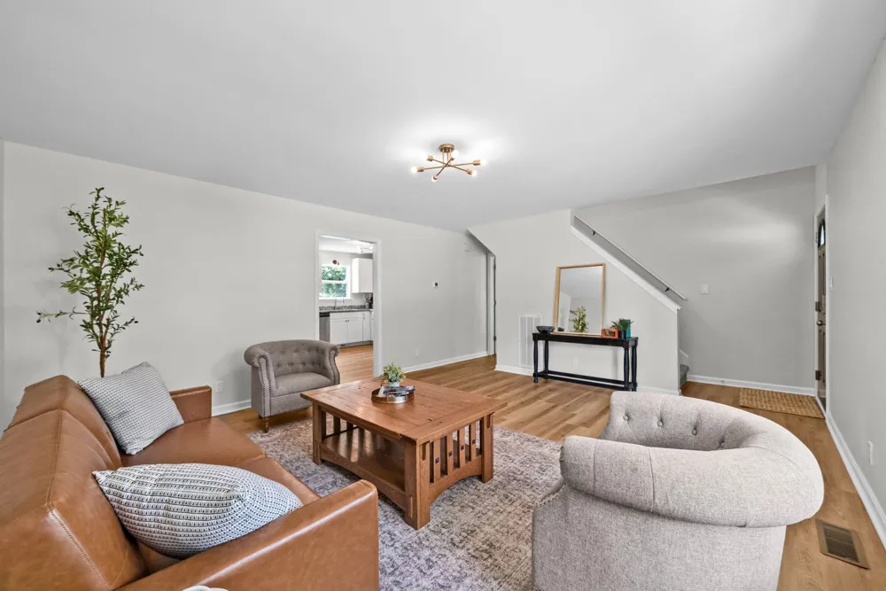 108 Oak Tree Dr Oak Grove, KY 42262