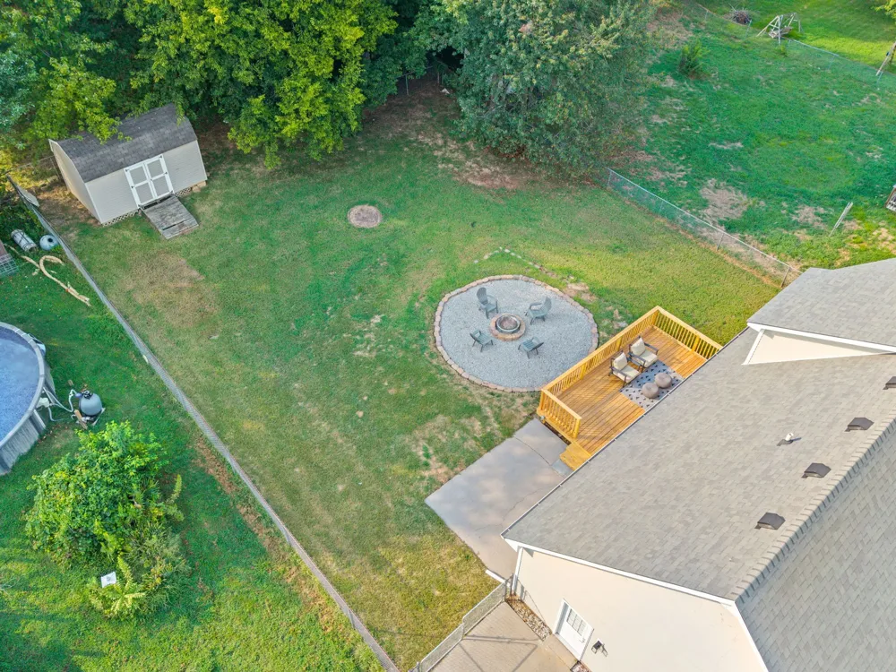 108 Oak Tree Dr Oak Grove, KY 42262