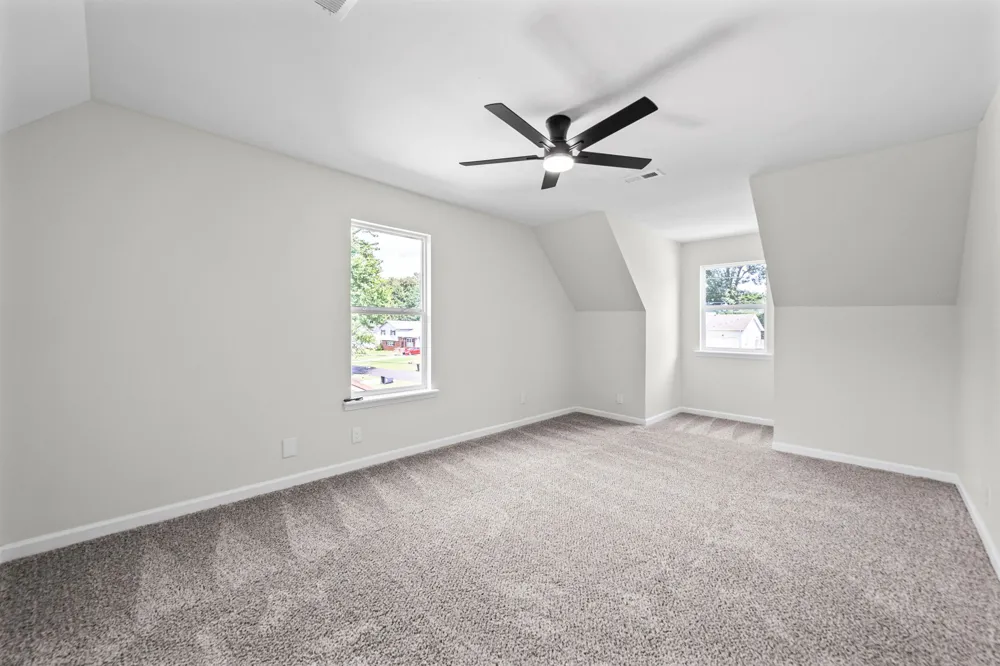 108 Oak Tree Dr Oak Grove, KY 42262
