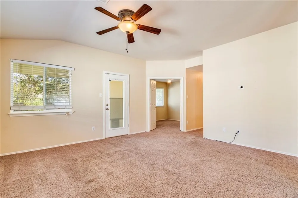 1307 Dillon Lake Bend Leander, TX 78641