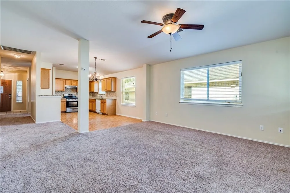 1307 Dillon Lake Bend Leander, TX 78641