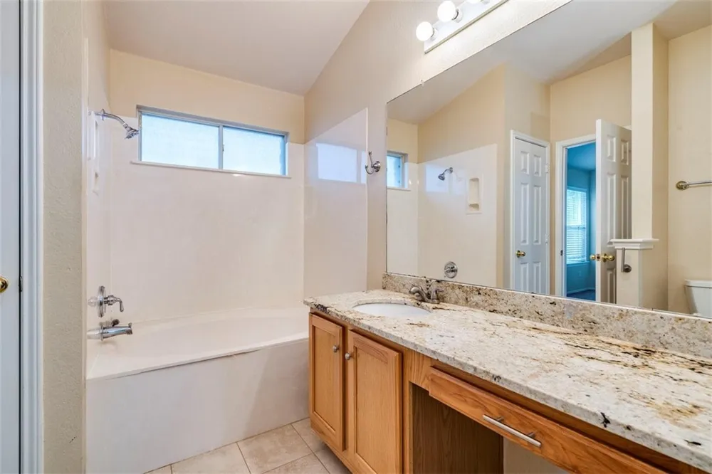 1307 Dillon Lake Bend Leander, TX 78641