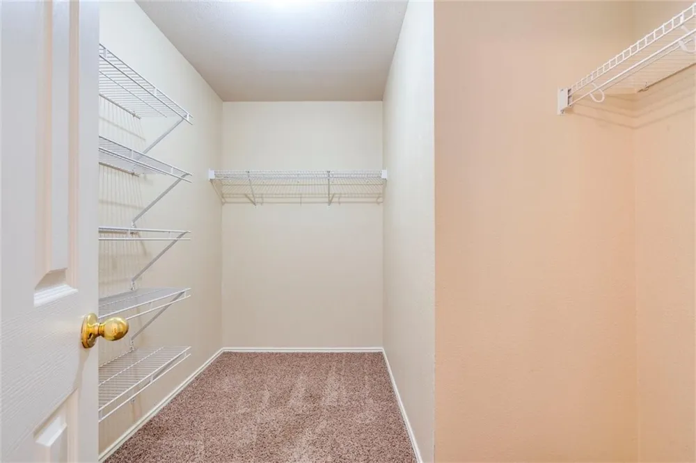 1307 Dillon Lake Bend Leander, TX 78641