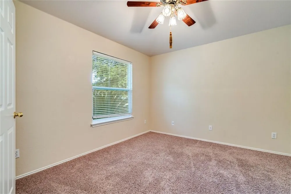 1307 Dillon Lake Bend Leander, TX 78641