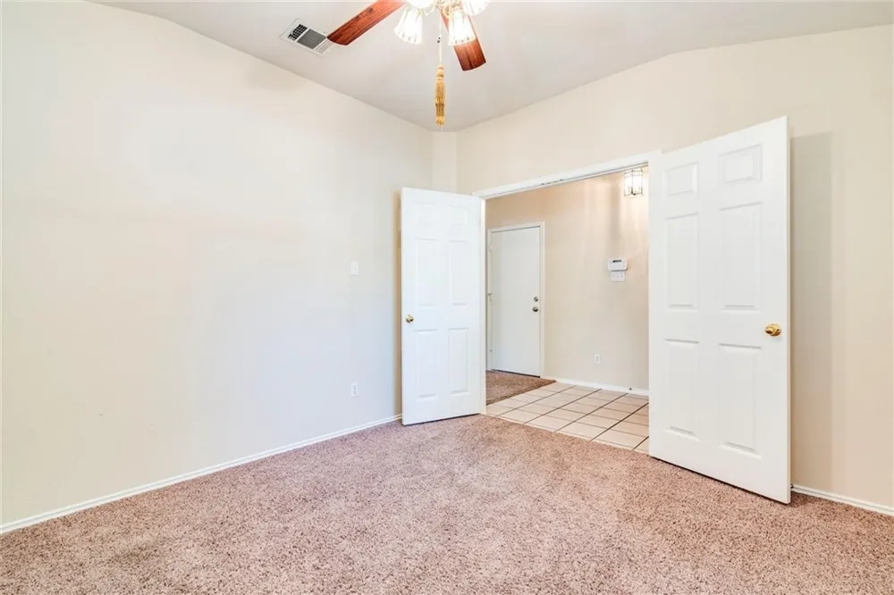 1307 Dillon Lake Bend Leander, TX 78641