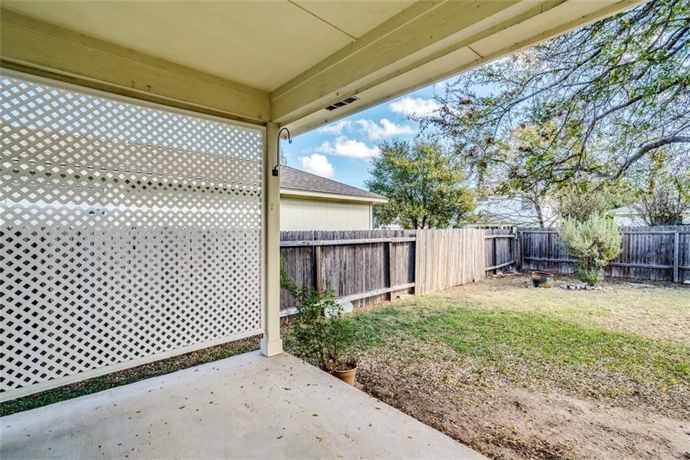1307 Dillon Lake Bend Leander, TX 78641