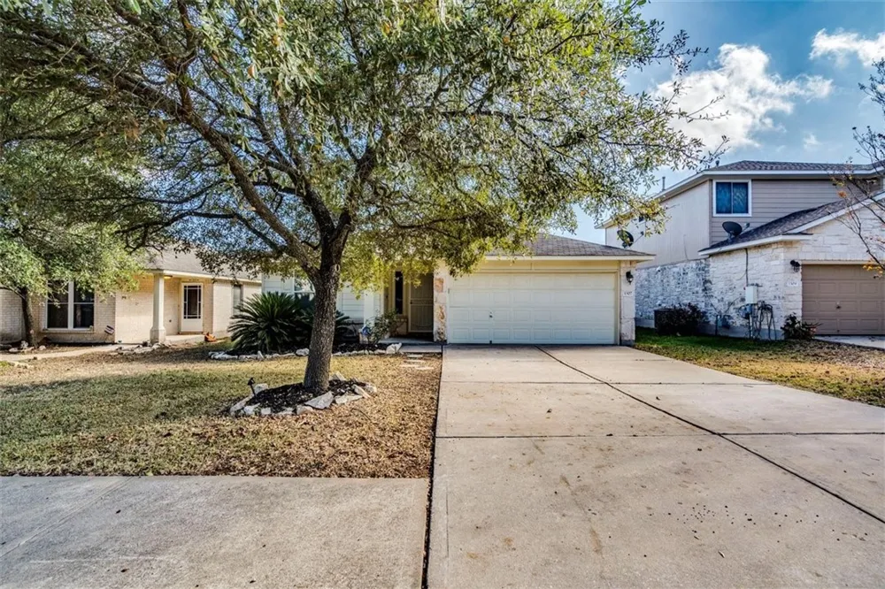1307 Dillon Lake Bend Leander, TX 78641