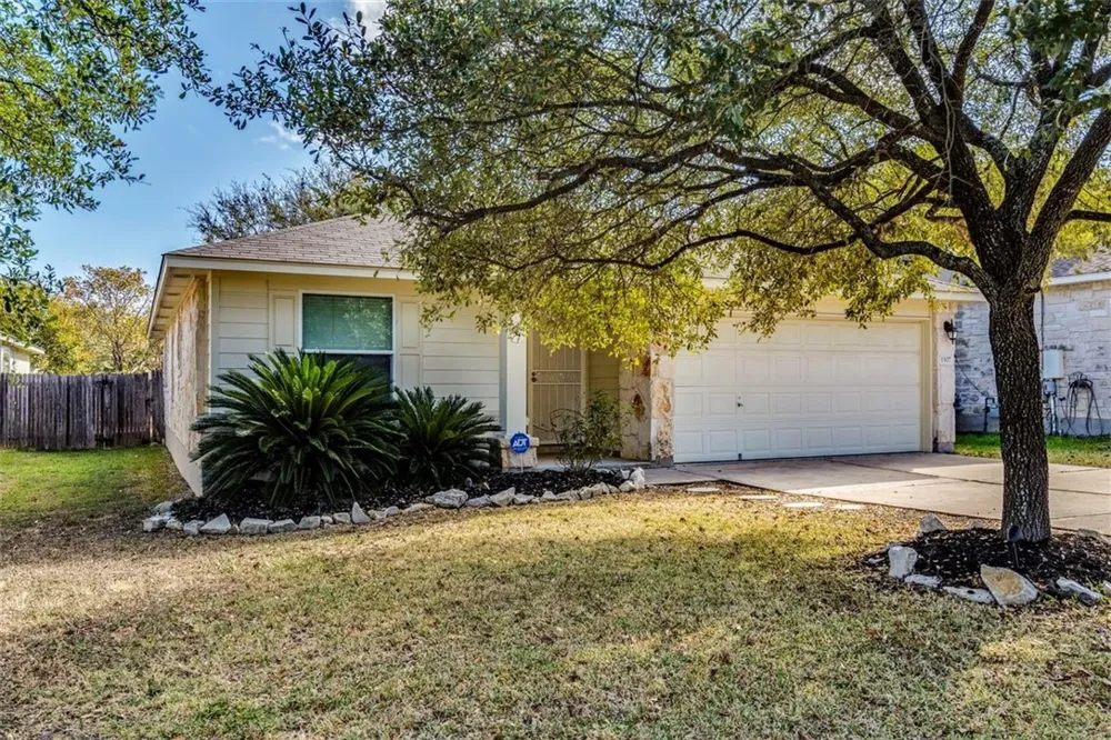 1307 Dillon Lake Bend Leander, TX 78641