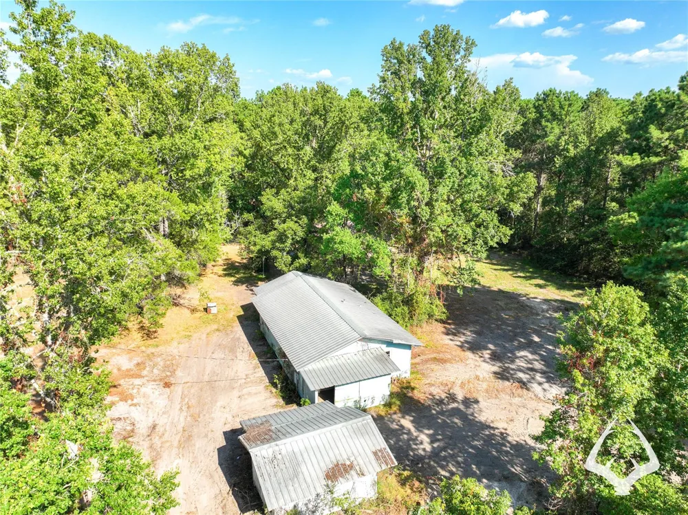 1698 County Road 2975 Colmesneil, TX 75938