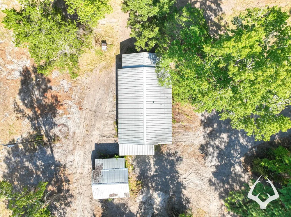 1698 County Road 2975 Colmesneil, TX 75938