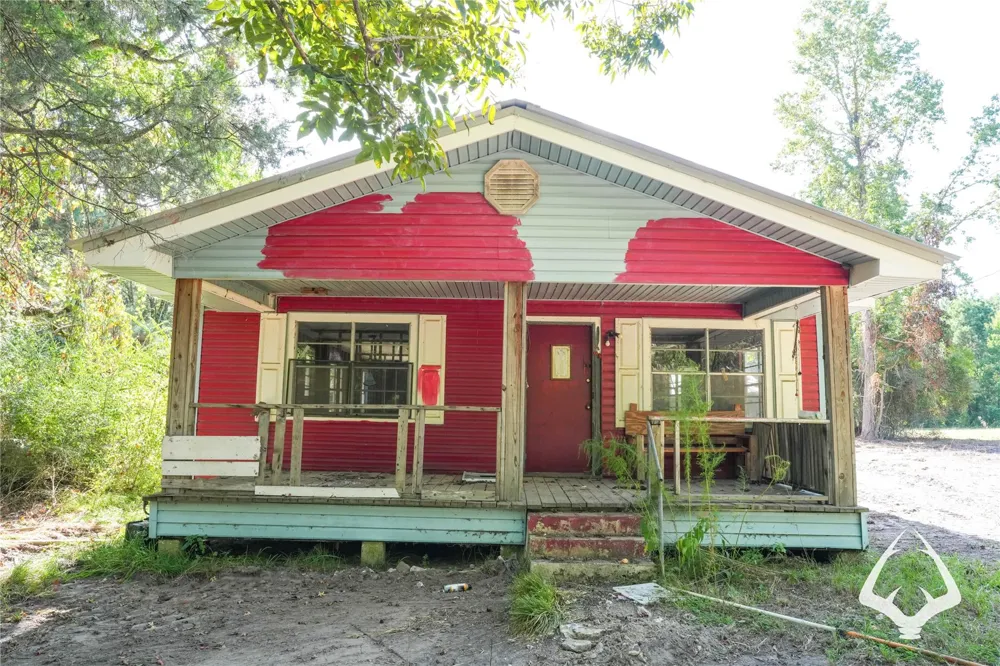 1698 County Road 2975 Colmesneil, TX 75938