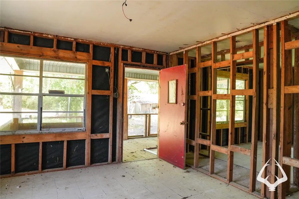 1698 County Road 2975 Colmesneil, TX 75938