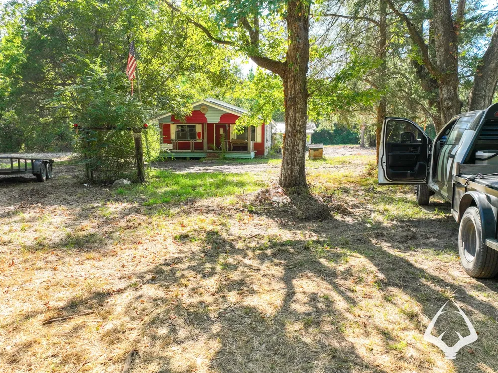 1698 County Road 2975 Colmesneil, TX 75938
