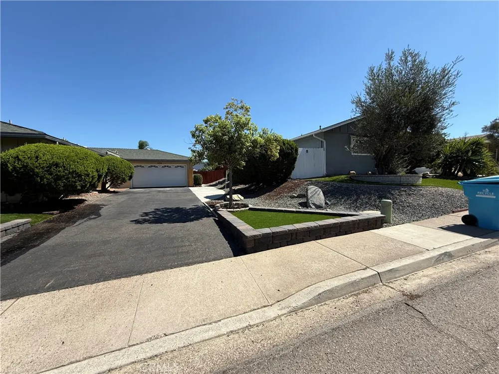 11934 Callado San Diego, CA 92128