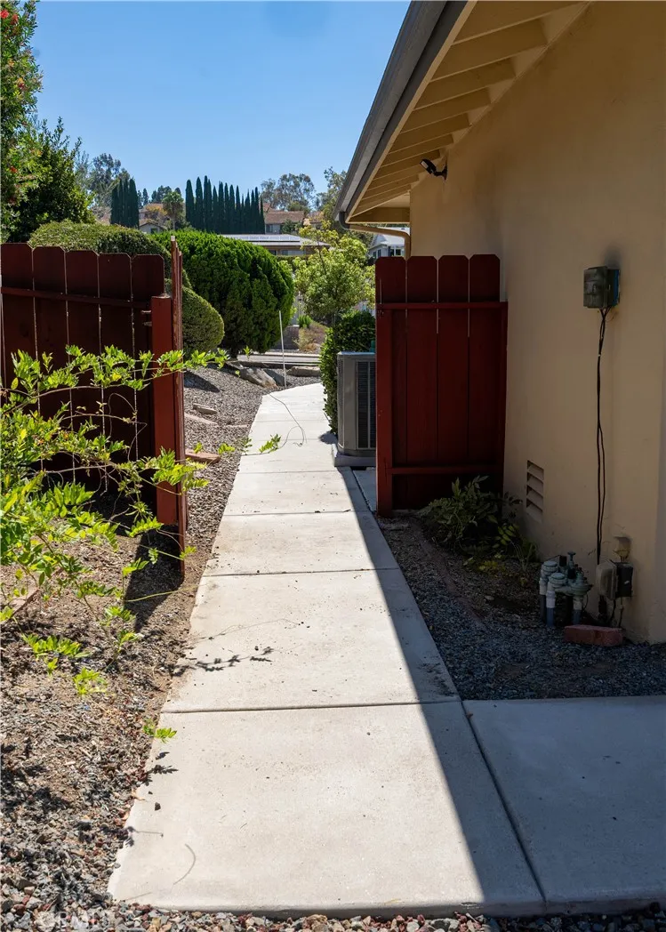 11934 Callado San Diego, CA 92128