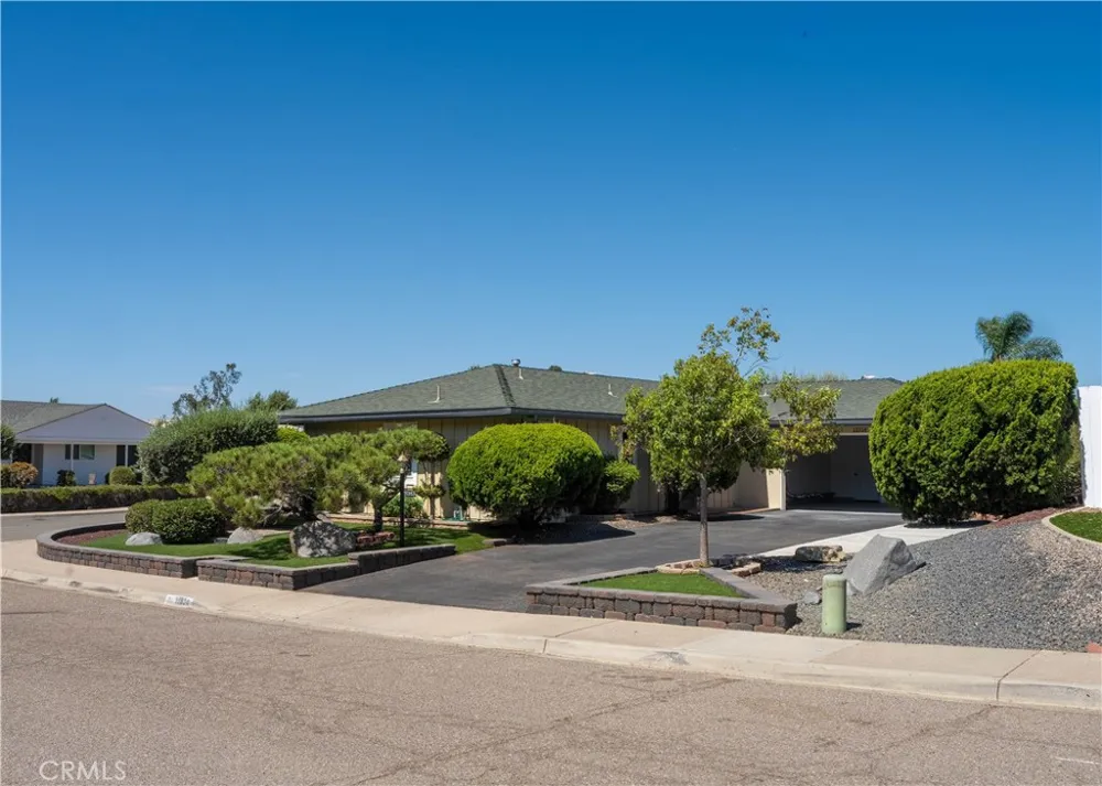 11934 Callado San Diego, CA 92128