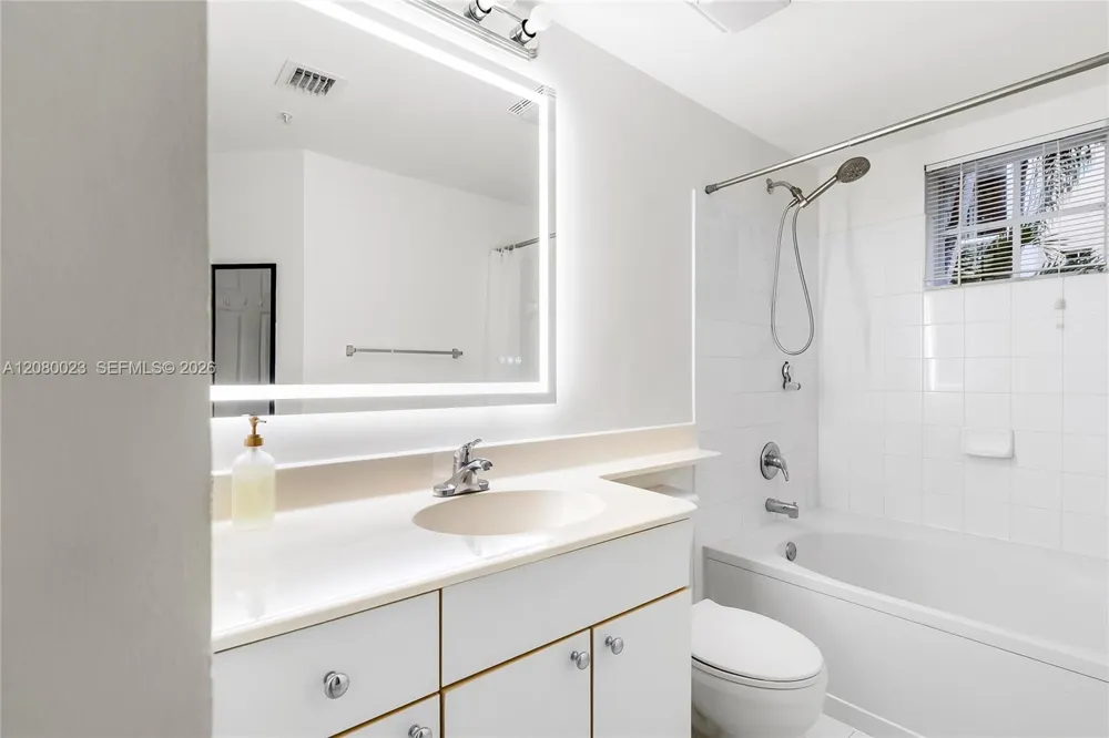 17150 Bay Rd #2301 Sunny Isles Beach, FL 33160
