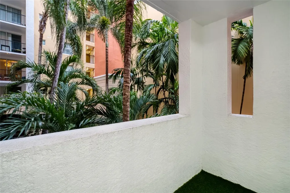 17150 Bay Rd #2301 Sunny Isles Beach, FL 33160