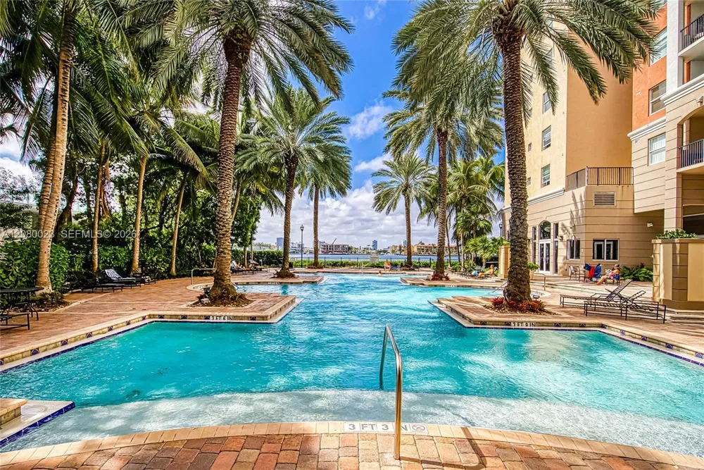 17150 Bay Rd #2301 Sunny Isles Beach, FL 33160