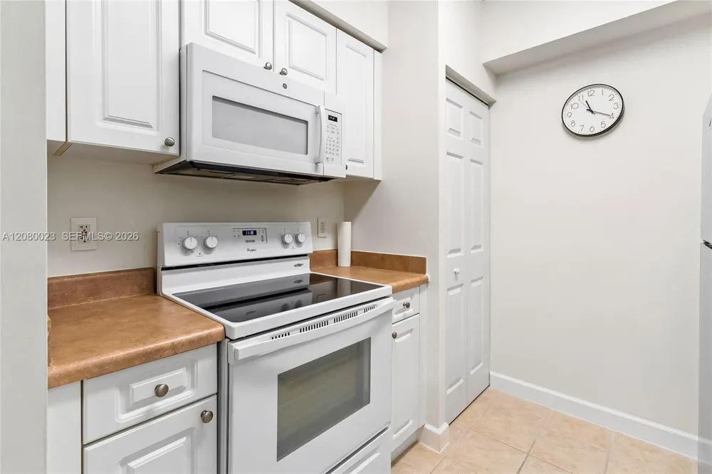 17150 Bay Rd #2301 Sunny Isles Beach, FL 33160