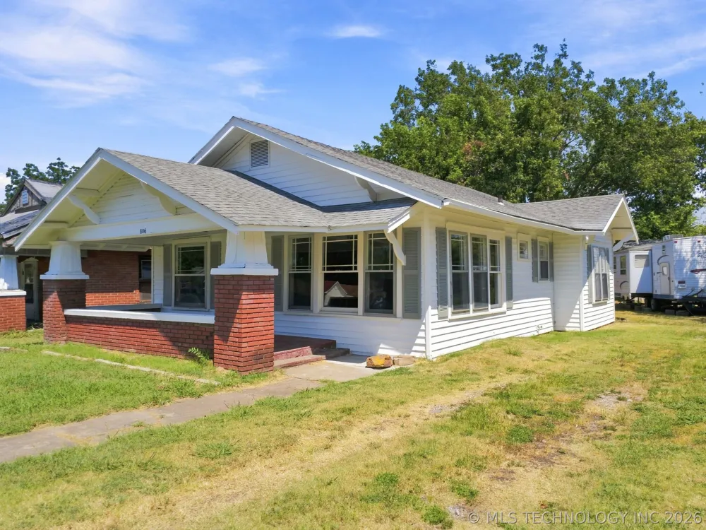806 S Price Street Hominy, OK 74035