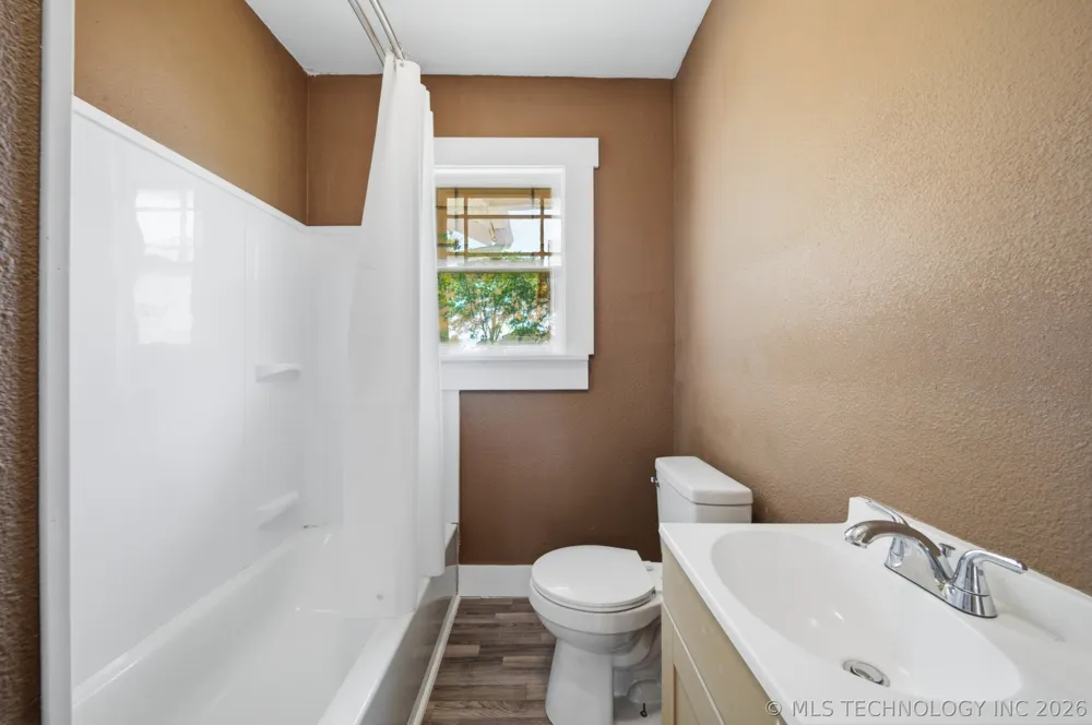 806 S Price Street Hominy, OK 74035