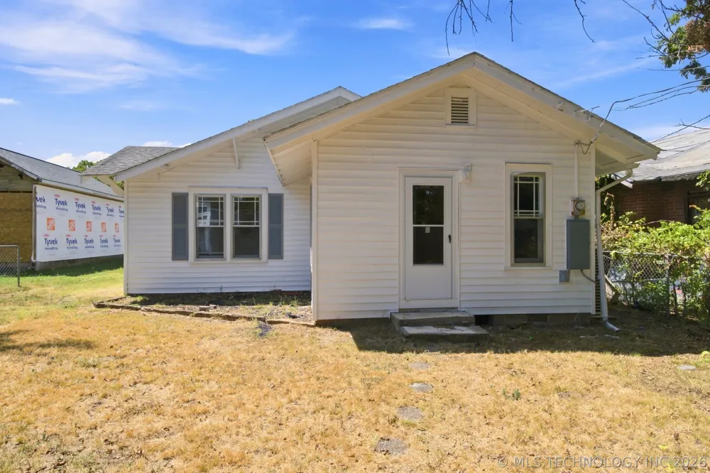 806 S Price Street Hominy, OK 74035