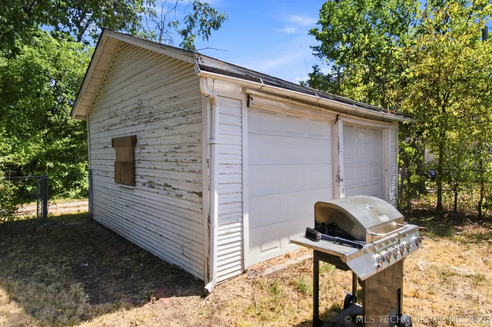 806 S Price Street Hominy, OK 74035