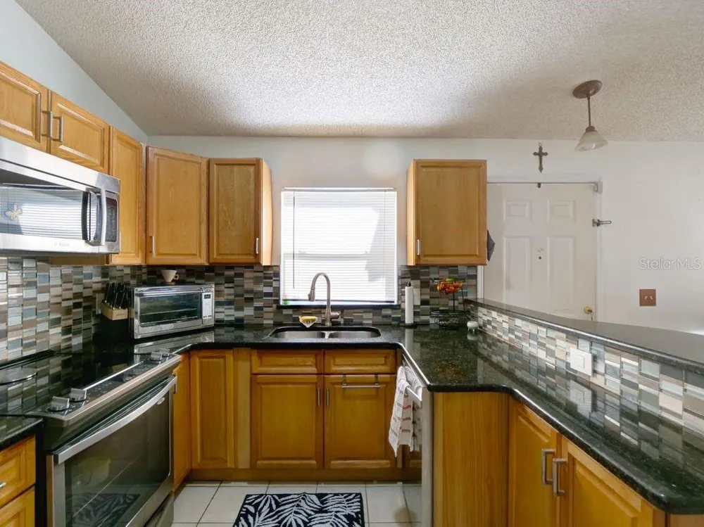 1012 VISTA PALMA WAY Orlando, FL 32825
