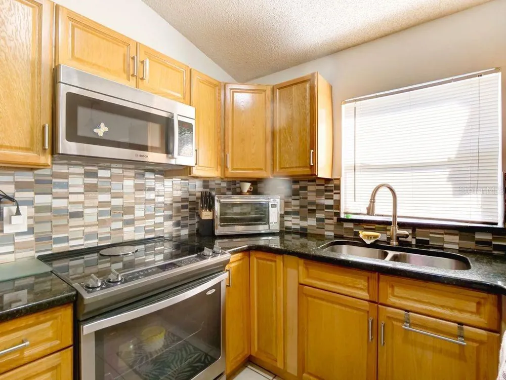 1012 VISTA PALMA WAY Orlando, FL 32825