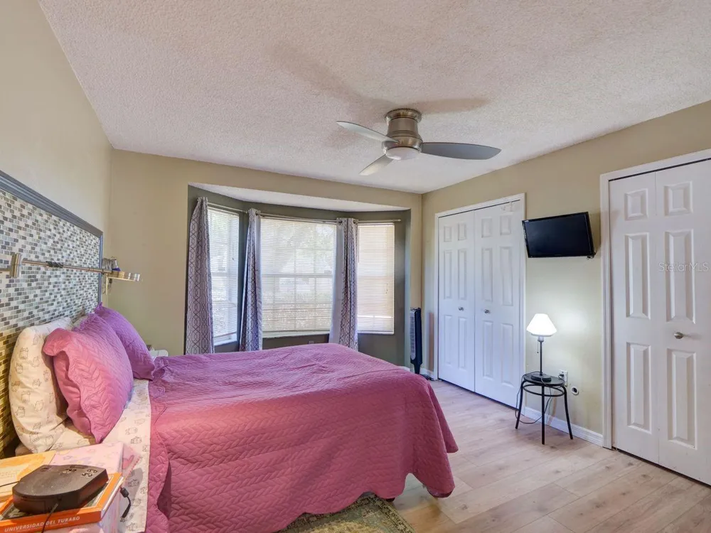 1012 VISTA PALMA WAY Orlando, FL 32825