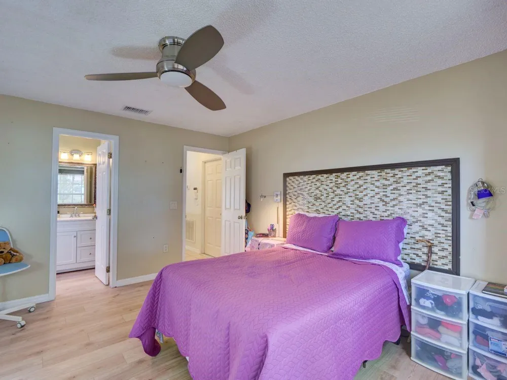 1012 VISTA PALMA WAY Orlando, FL 32825