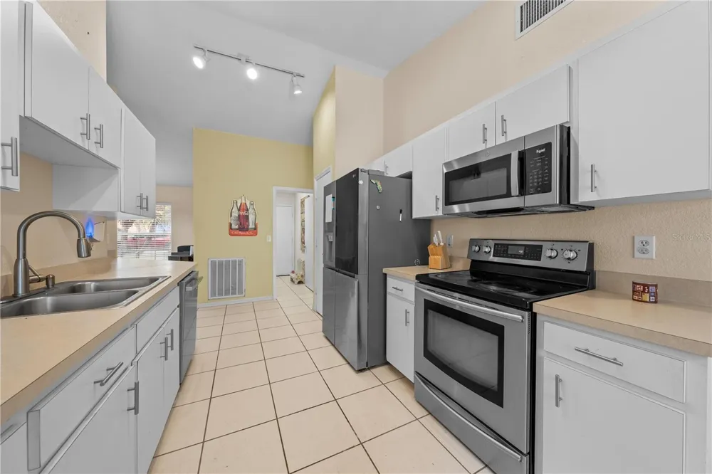 2829 HICKORY RIDGE Lakeland, FL 33813