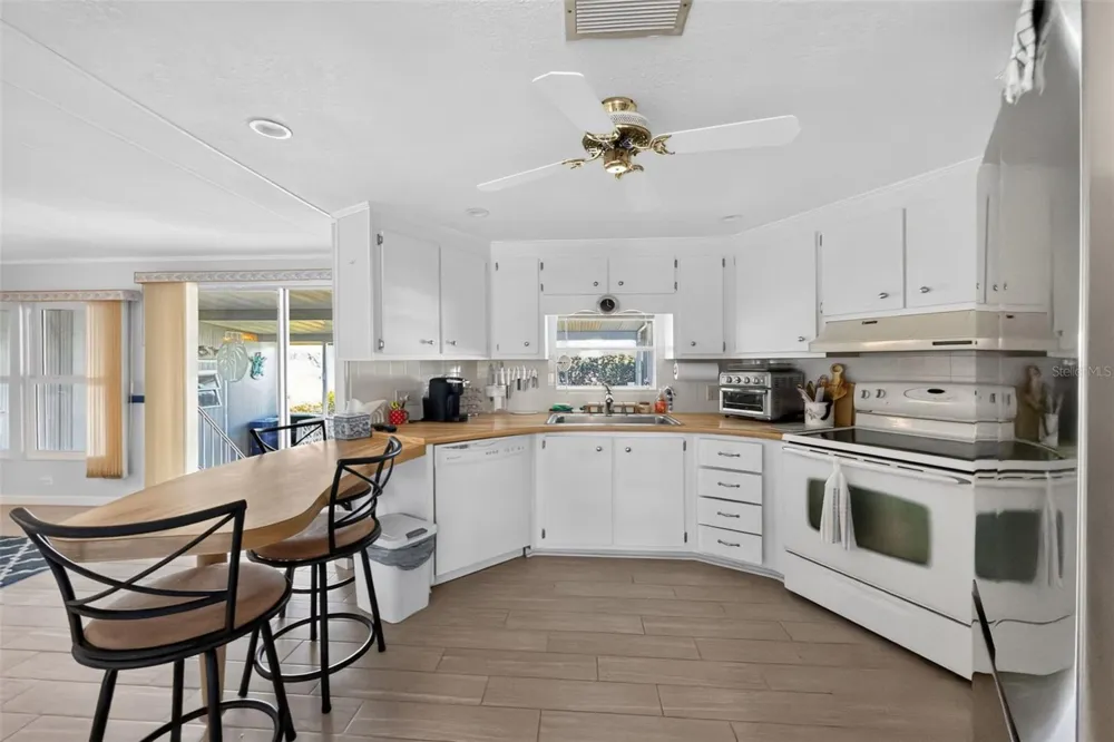 13 S MARINA PLAZA Englewood, FL 34223