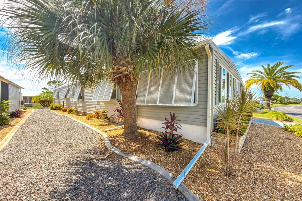13 S MARINA PLAZA Englewood, FL 34223
