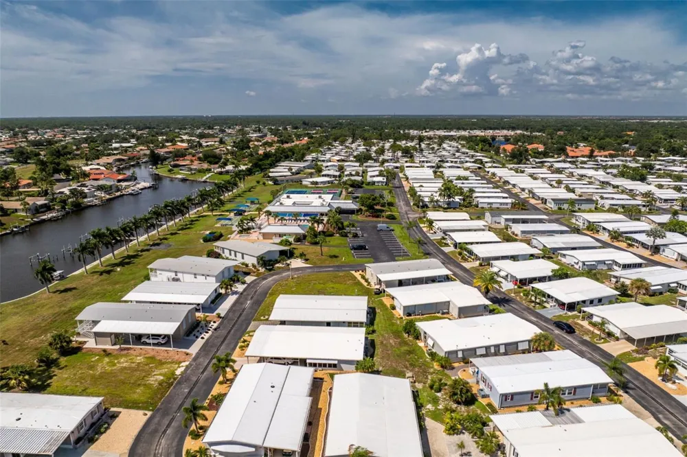 13 S MARINA PLAZA Englewood, FL 34223