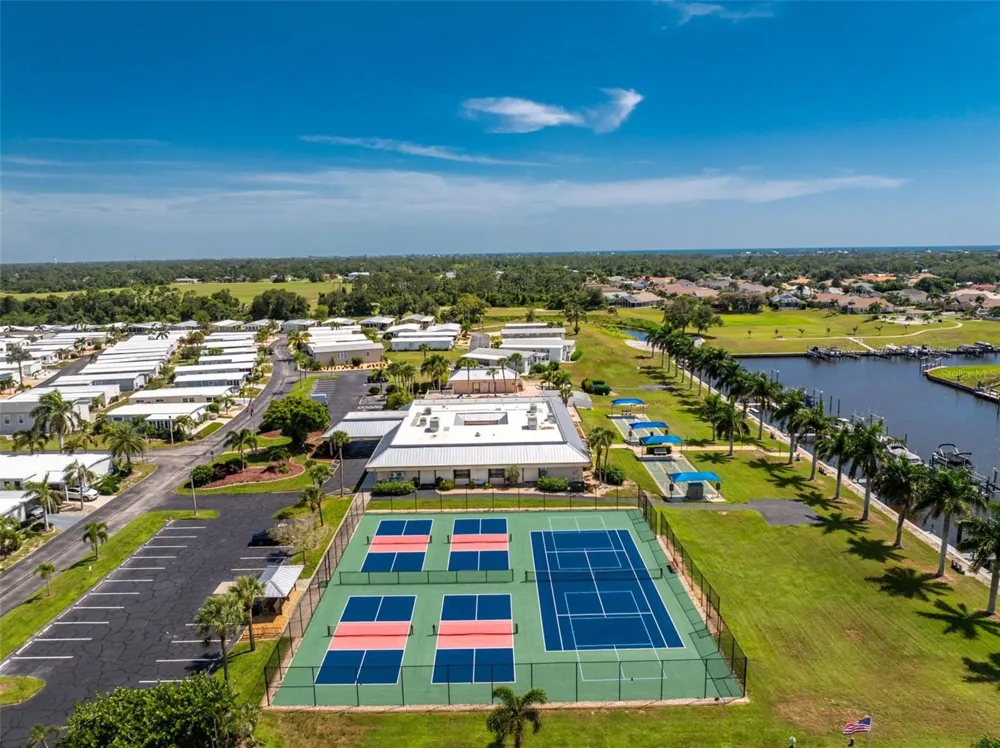 13 S MARINA PLAZA Englewood, FL 34223