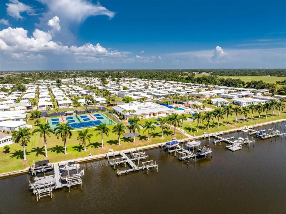 13 S MARINA PLAZA Englewood, FL 34223