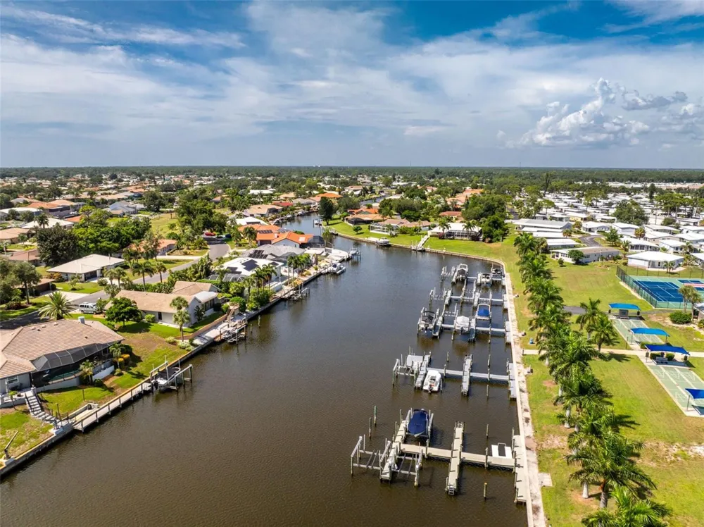 13 S MARINA PLAZA Englewood, FL 34223
