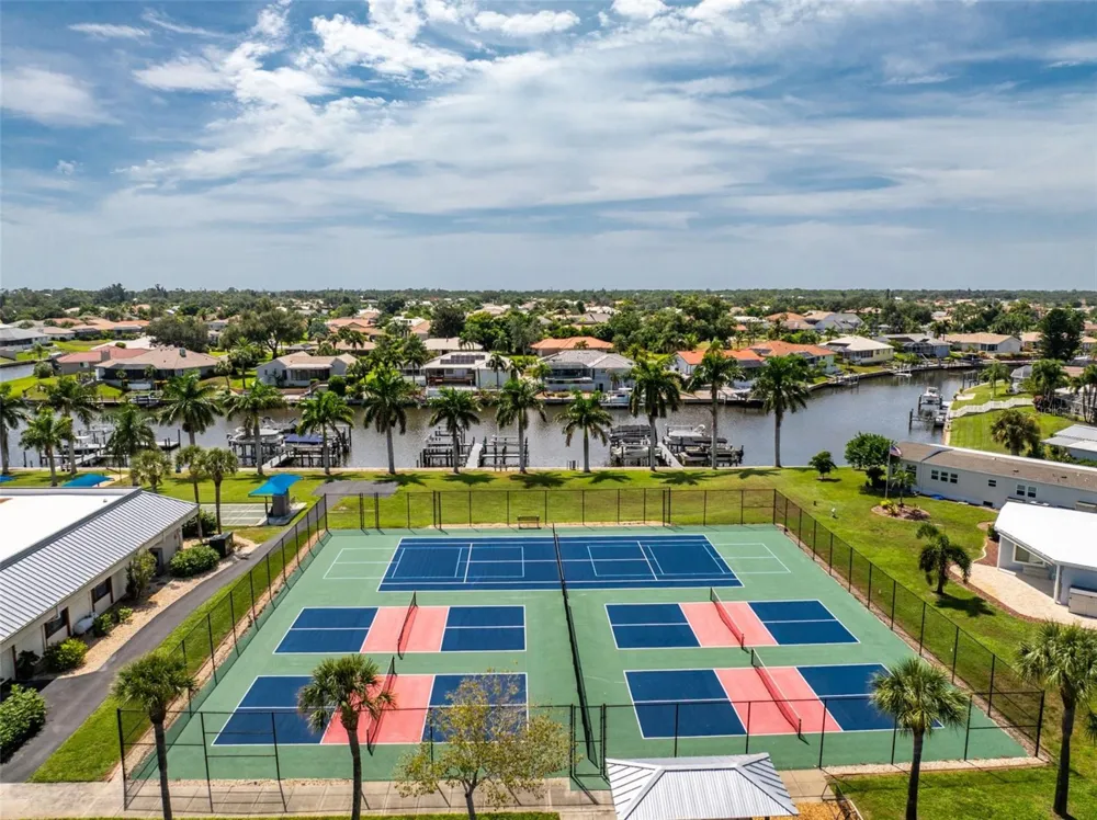 13 S MARINA PLAZA Englewood, FL 34223