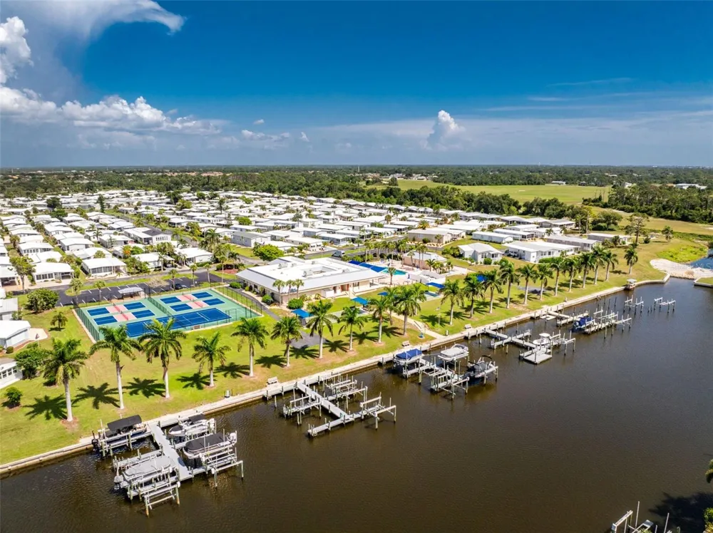 13 S MARINA PLAZA Englewood, FL 34223