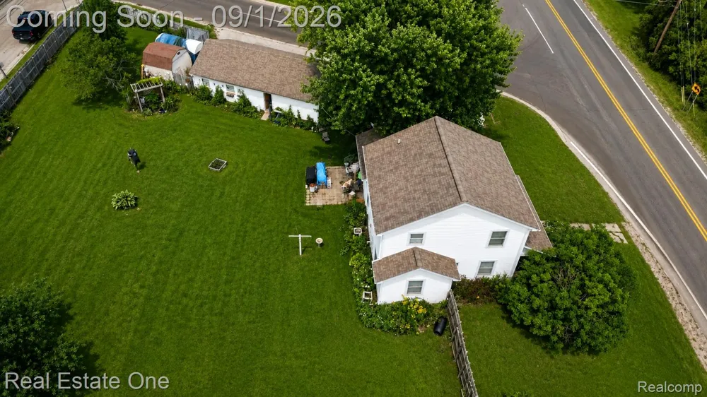 206 Broadway Springfield Charter Township, MI 48350